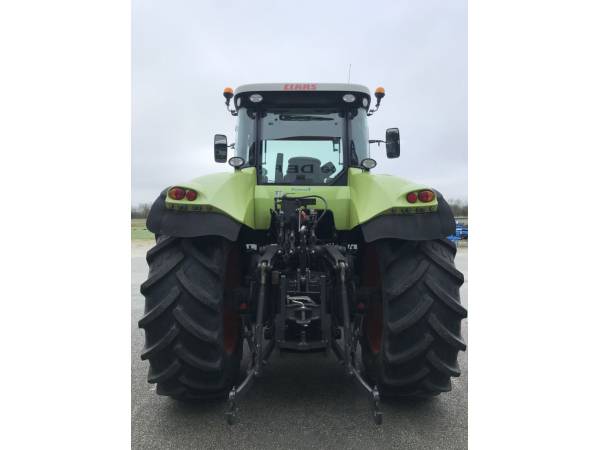 Трактор Claas Axion 820 (2010)