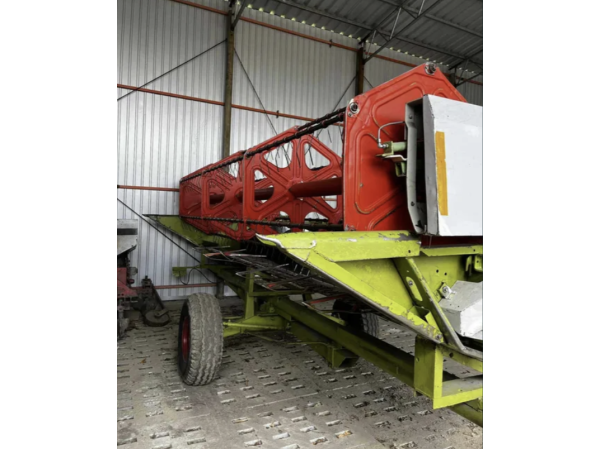 Комбайн Claas Medion 330 (2002)
