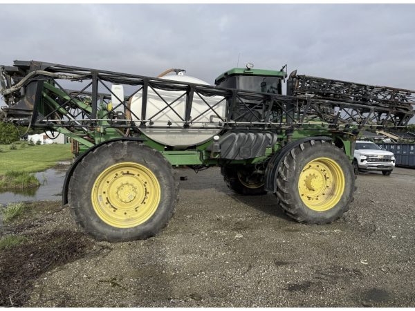 Самоходный опрыскиватель John Deere 4920 (2005)
