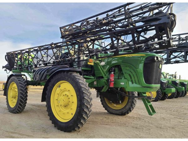 Самоходный опрыскиватель John Deere 4920 (2006)