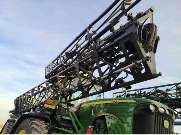 Самоходный опрыскиватель John Deere 4920 (2006)