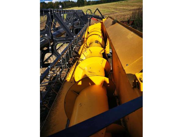 Комбайн New Holland CX5.80 (2023)