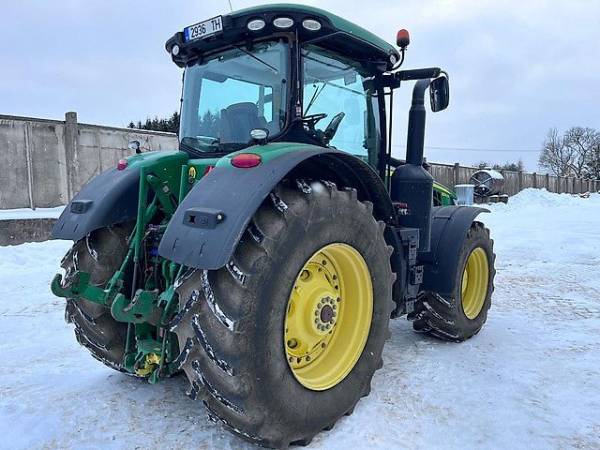 Трактор John Deere 8320R (2015)