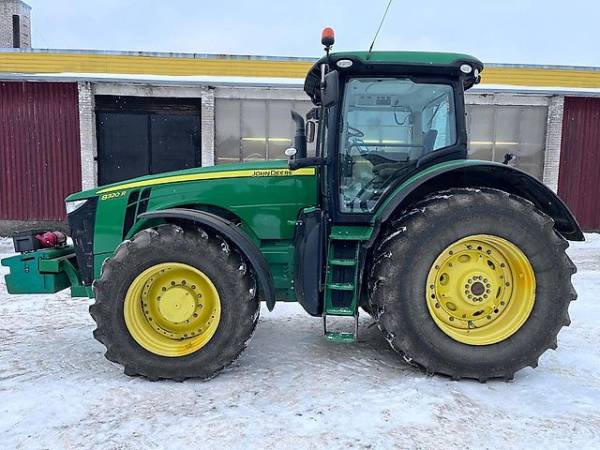 Трактор John Deere 8320R (2015)