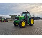 Трактор John Deere 6830