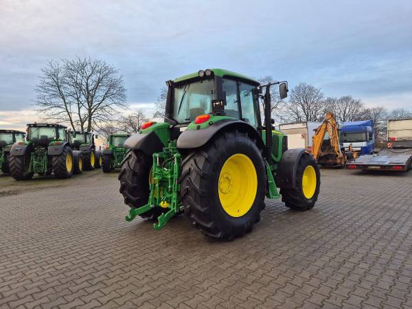 Трактор John Deere 6830 (2011)
