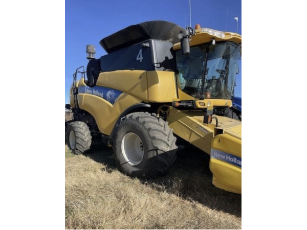 Комбайн New Holland CX8080 (2011)