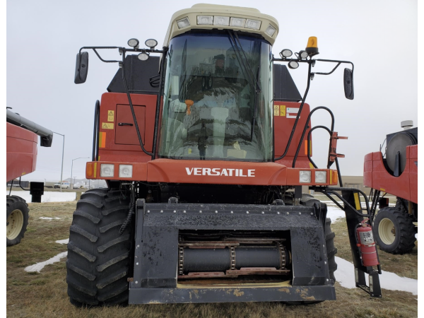Комбайн Versatile RT490 (2012)