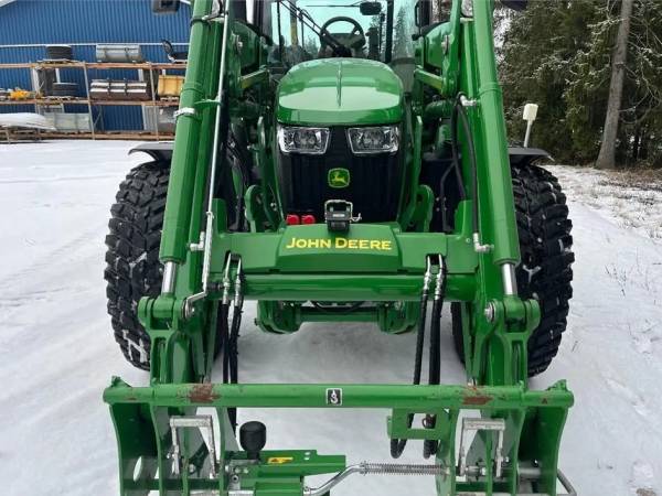 Трактор John Deere 5125R (2019)