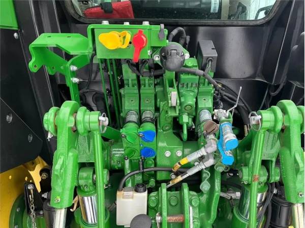 Трактор John Deere 5125R (2019)