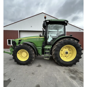 Трактор John Deere 8320R (2011)