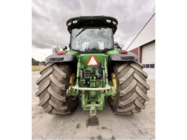 Трактор John Deere 8320R (2011)