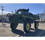 Самохідний обприскувач John Deere R4044