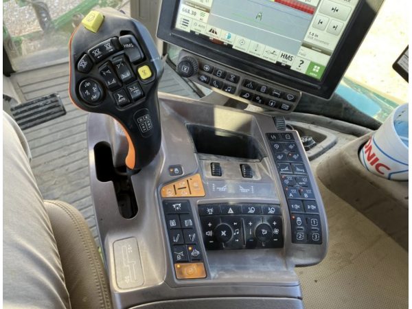 Самохідний обприскувач John Deere R4044 (2021)