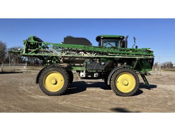 Самохідний обприскувач John Deere R4044 (2021)
