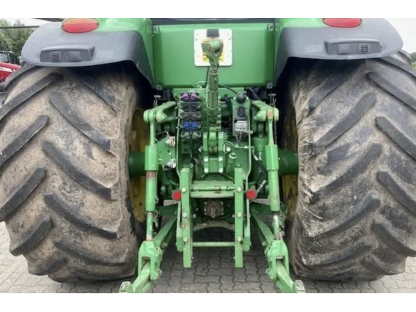 Трактор John Deere 8335 R (2014)
