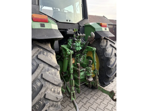Трактор John Deere 6810 (1999)