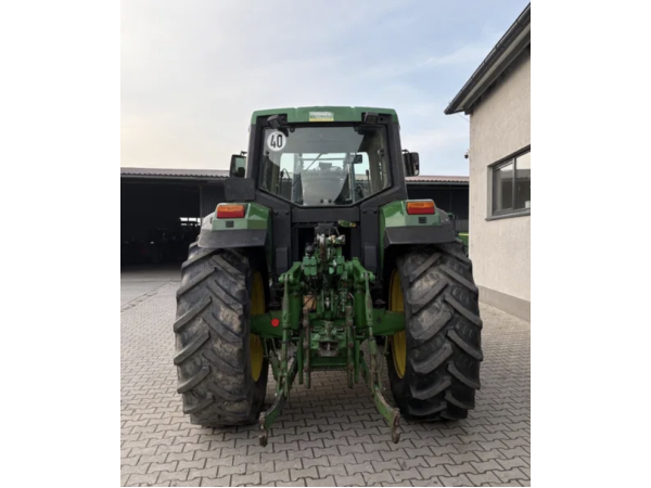 Трактор John Deere 6810 (1999)