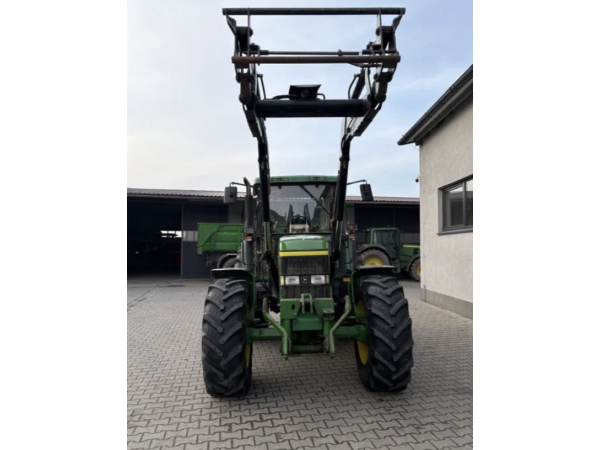 Трактор John Deere 6810 (1999)