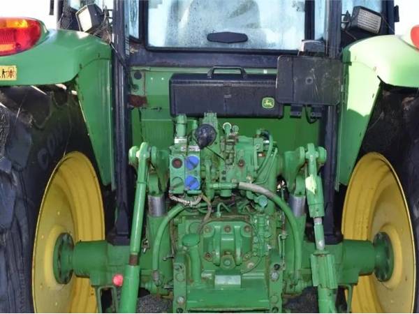 Трактор John Deere 6130 (2008)