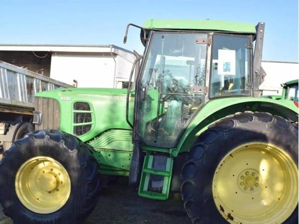 Трактор John Deere 6130 (2008)
