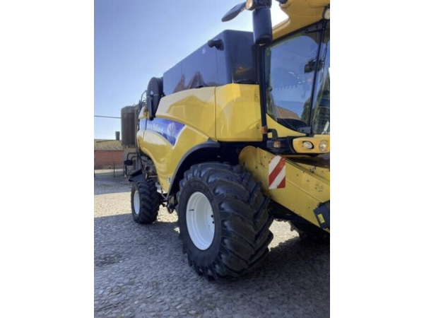 Комбайн New Holland CX 8040 (2010)