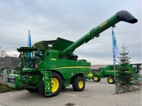 Комбайн John Deere S780 (2022)