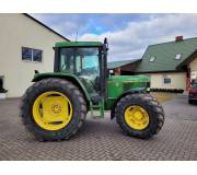 Трактор John Deere 6400