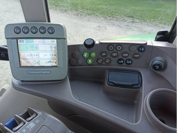 Трактор John Deere 6930 Premium (2011)