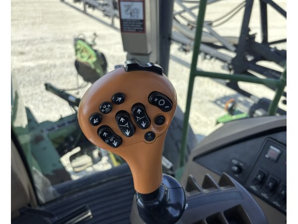 Самоходный опрыскиватель John Deere 4730 (2008)