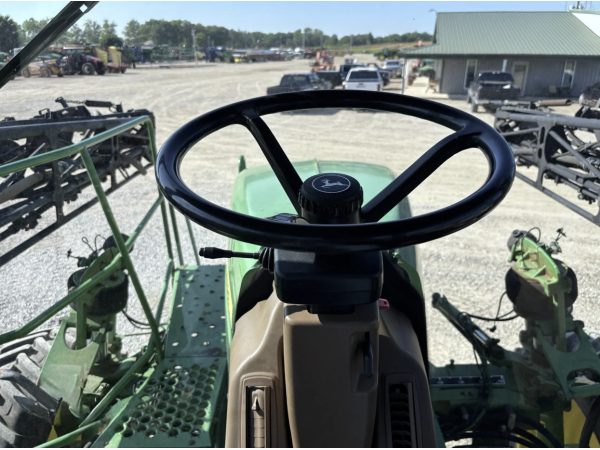 Самоходный опрыскиватель John Deere 4730 (2008)
