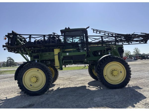 Самоходный опрыскиватель John Deere 4730 (2008)