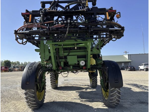 Самоходный опрыскиватель John Deere 4730 (2008)