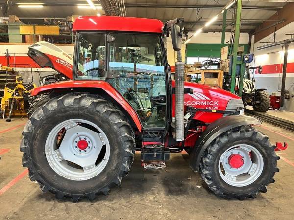 Трактор McCormick CX105 (2004)