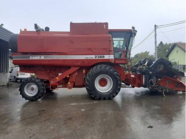 Комбайн Case IH 2388 Axial-Flow 