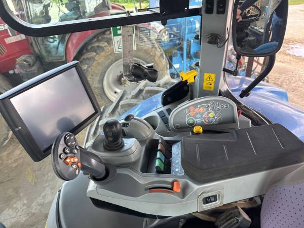 Трактор New Holland T7.235 (2014)