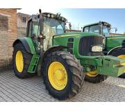 Трактор John Deere 6930