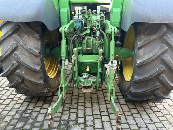 Трактор John Deere 6930 (2010)