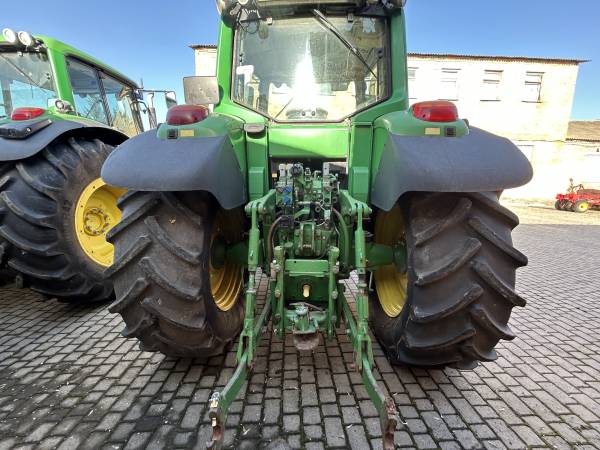 Трактор John Deere 6930 (2010)
