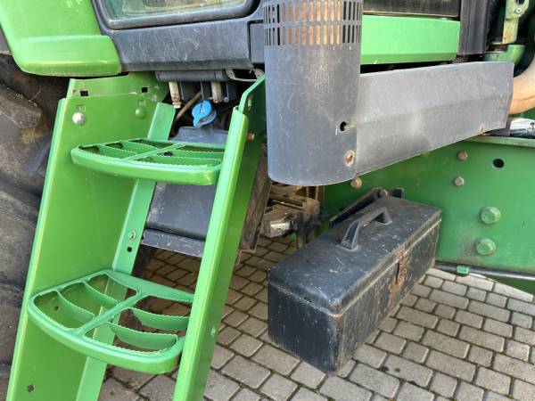 Трактор John Deere 6930 (2010)