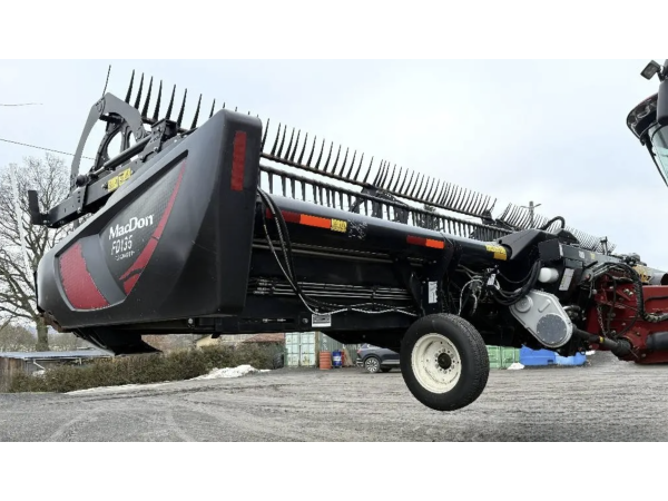 Комбайн Case IH Axial-Flow 8240 (2016)