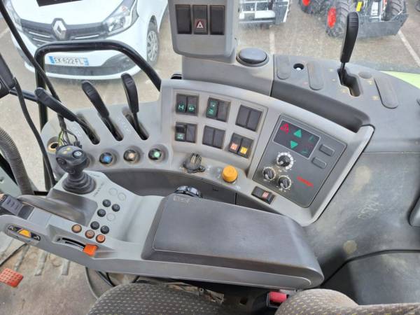 Трактор Claas Axion 850 (2011)