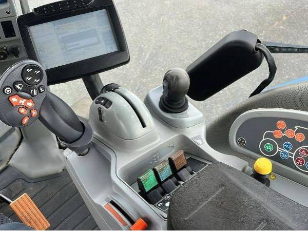 Трактор New Holland T8.330 (2013)