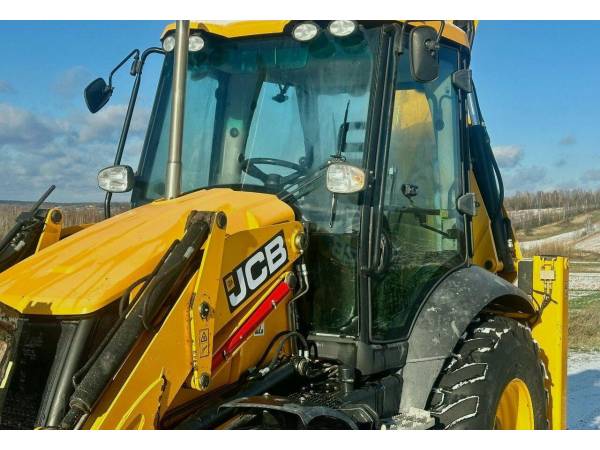 Екскаватор-навантажувач JCB 3CX (2018)