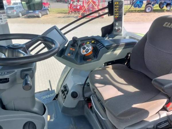 Трактор Claas Axion 850 (2015)