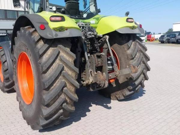 Трактор Claas Axion 850 (2015)