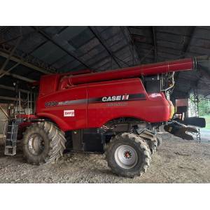Комбайн Case IH Axial-Flow 8230 (2010)