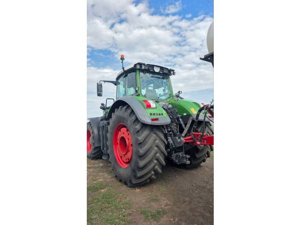Трактор Fendt 1038 Vario (2020)