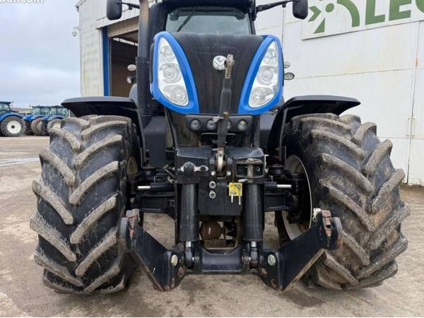 Трактор New Holland T8.300 (2015)
