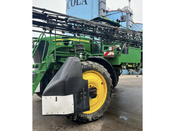 Самохідний обприскувач John Deere 4730 (2009)